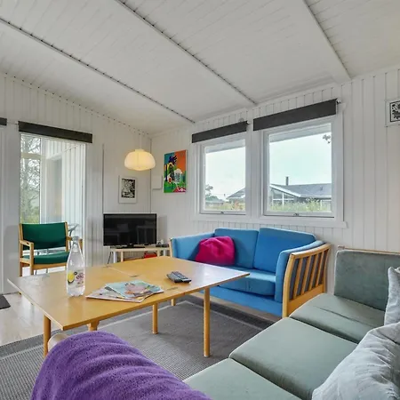Mads - 950m From The Sea By Interhome