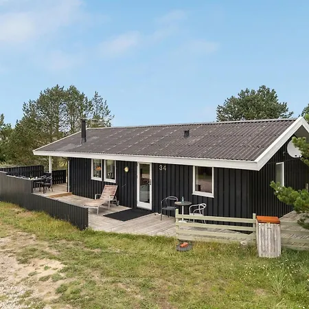 Mads - 950m From The Sea By Interhome *